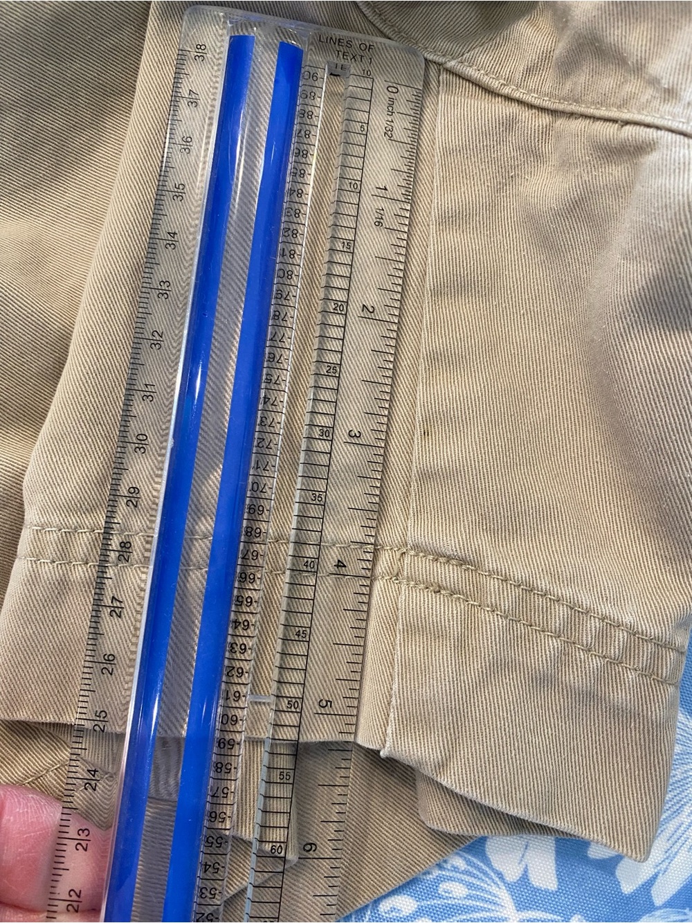 Liz Claiborne Women’s Flat-Front Chino Shorts in Khaki - Picture 5 of 5